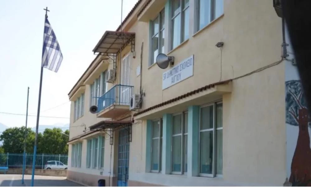 Αίγιο: Καταδικασμένος για παιδοφιλία κυκλοφορεί ανενόχλητος σε δημοτικό σχολείο όπως καταγγέλουν οι γονείς